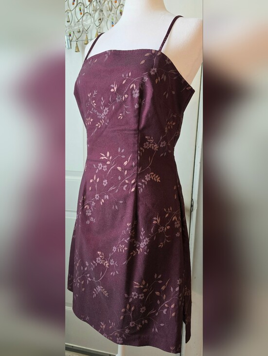 XOXO Dresses & Skirts - 90s Vintage XOXO Floral Midi Dress Juniors 7 Plum Gold Floral w/ Square Neck